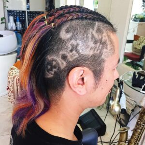 バリアート 目立つ 髪型